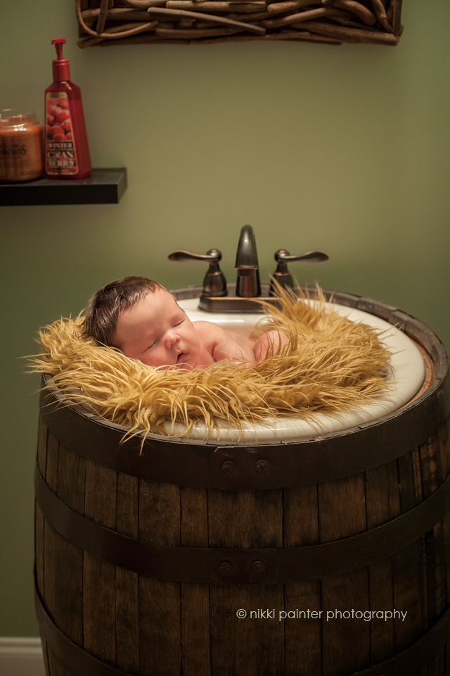 ©Nikki Painter Photography www.nikkipainterphotography.com Custom Newborn and Lifestyle Photography